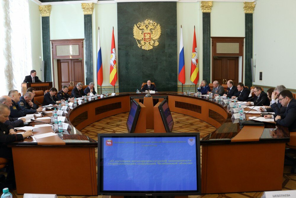 Дубровский провел заседание антитеррористической комиссии